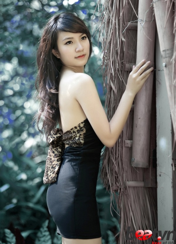年轻的妻子在线